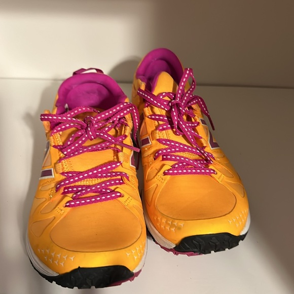 Orange and pink New balance - Picture 2 of 4